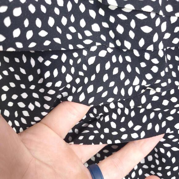 Whbm Top Womens Small Ruffle Front V Neck Short Sleeve Fitted Polka Dots - Picture 4 of 11